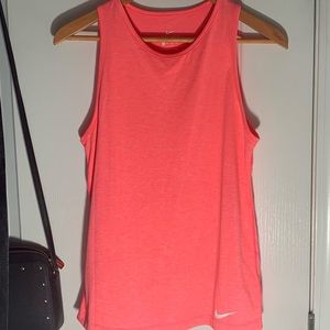Nike tank